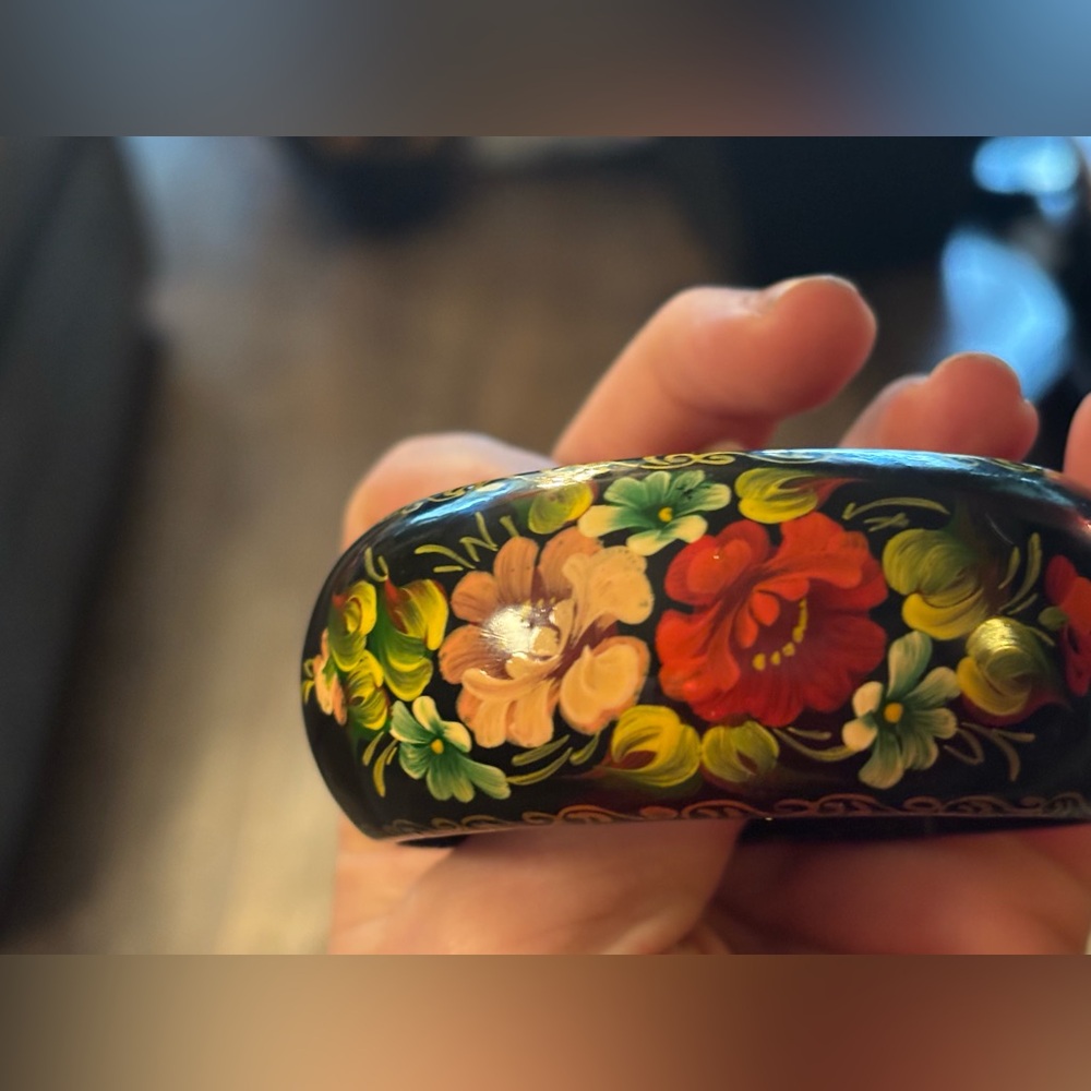 VINTAGE Russian Black Lacquer Floral Painted Bangle Bracelet Small - Picture 17 of 17